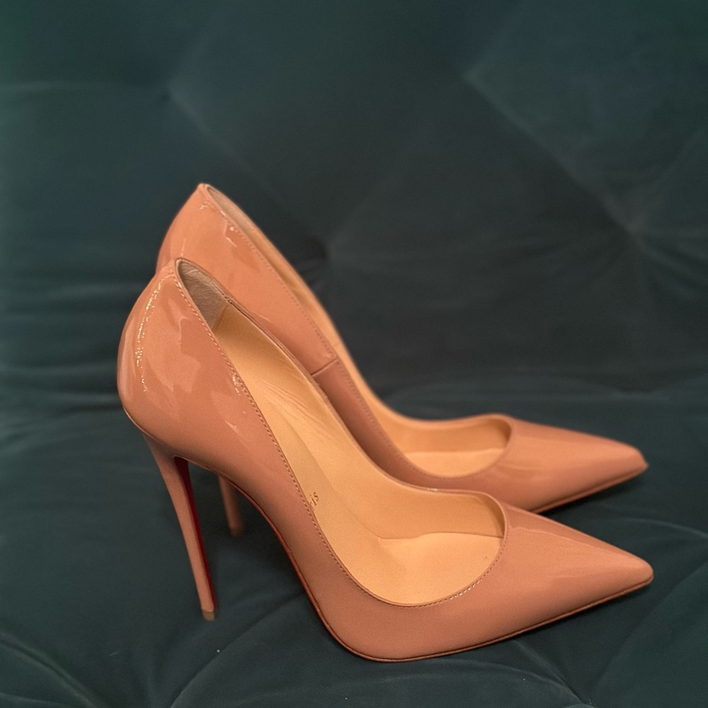 Christian Loubotin So Kate Pumps 120 in nude